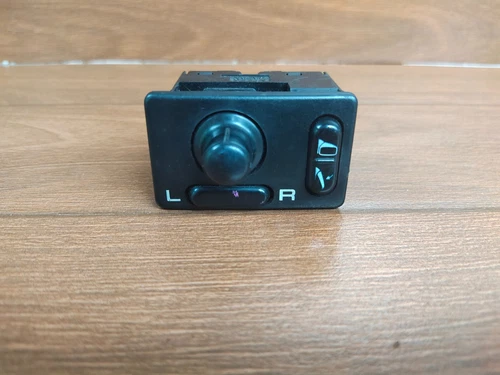 Control Switch for Front Side View Electric Mirrors Fit NISSAN Sunny B13 1st Gen