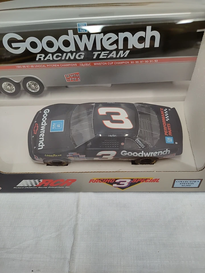 Dale Earnhardt Goodwrench Racing Team Truck & Trailer Collectors Edition NEW - Image 3 of 4