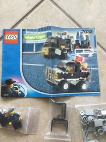 POLICE 4WD and UNDERCOVER VAN, Lego World City: Police 7032