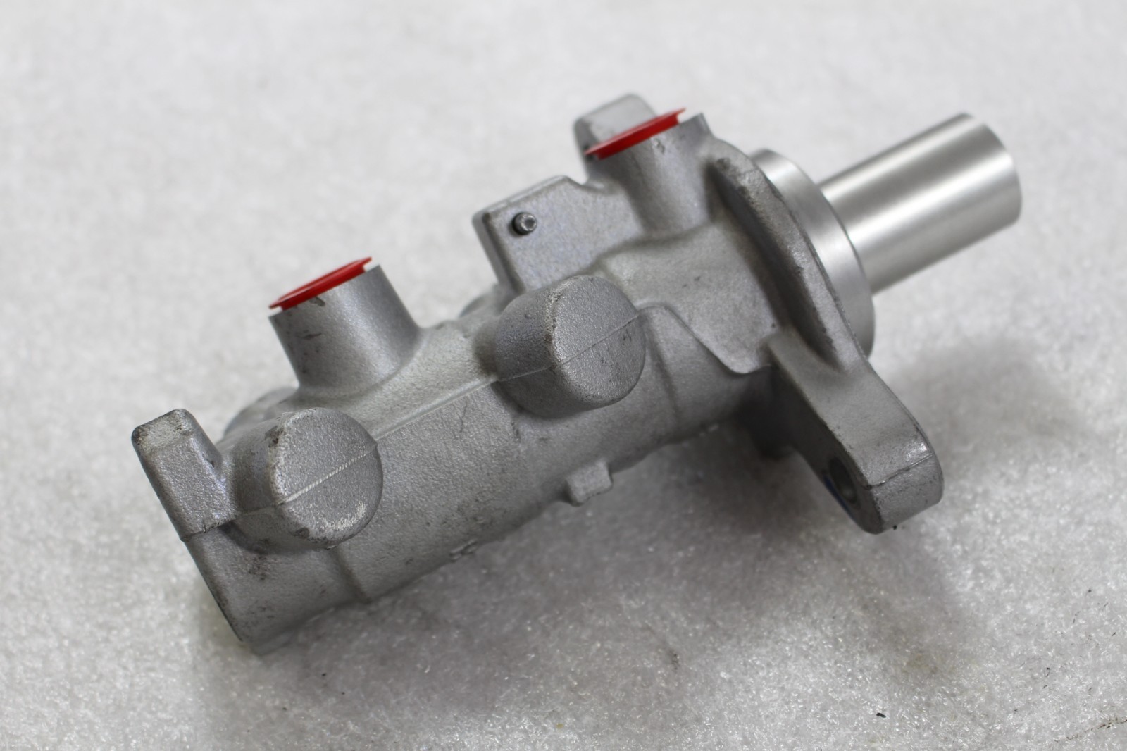Maserati Ghibli, Quattroporte, Brake Master Cylinder, Used, P/N 673000002