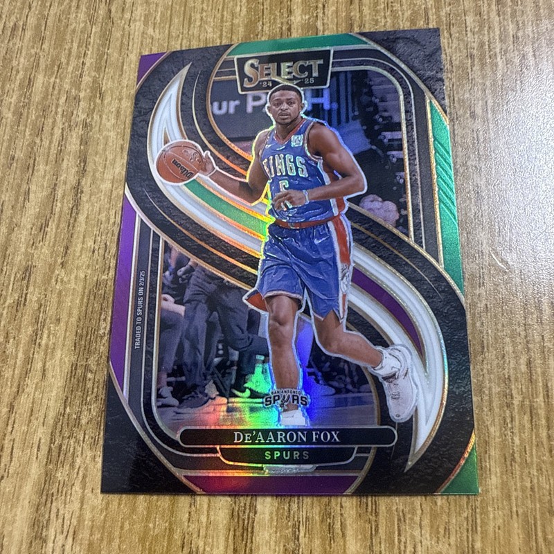 2024-25 Panini Select #150 De'Aaron Fox Green White Purple Prizm