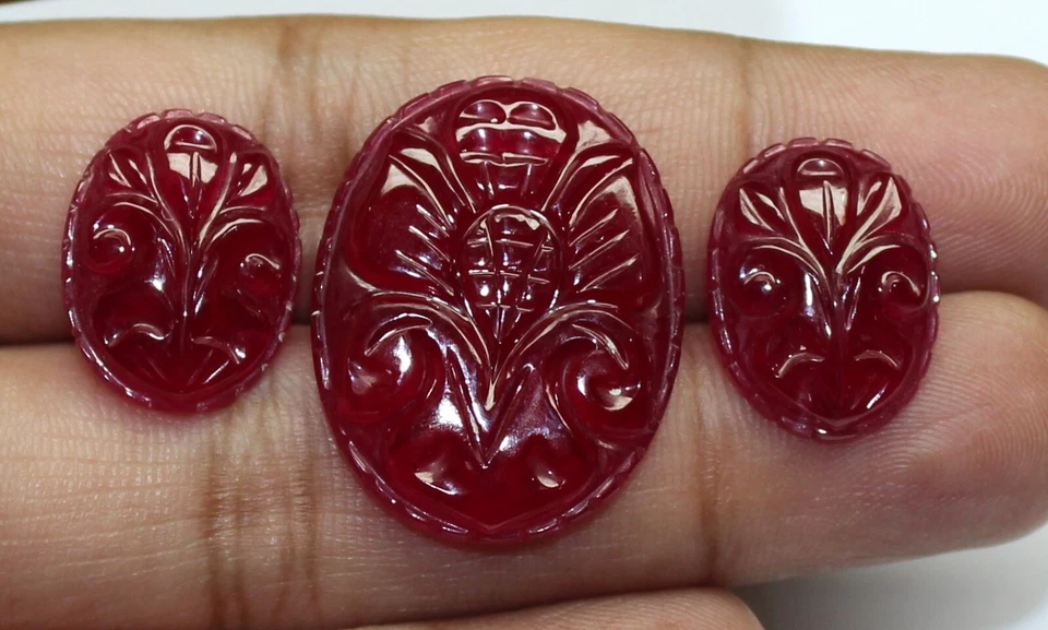 Amazing Red Ruby Color Carved 16x13mm to 26x21mm Oval Shape 3pcs Set Loose Stone - Image 3 of 4