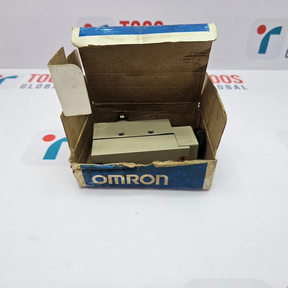 OMRON XE-Q21-2 LIMIT SWITCH 25X6RA - Image 2 of 4