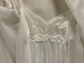 VINTAGE Vanity Fair 34 Ivory Peignoir Gown & Robe Set Lingerie Adj Bustline