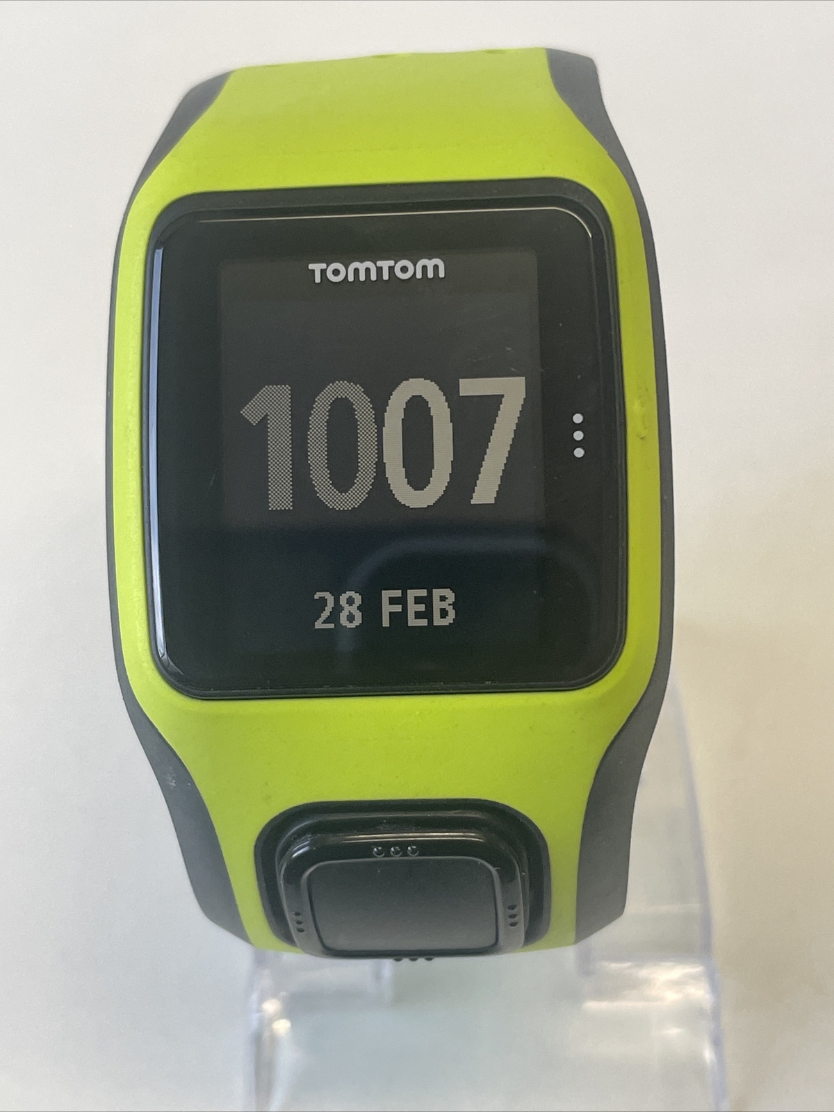 Tomtom 8RS00 GPS Watch & Charger eBay