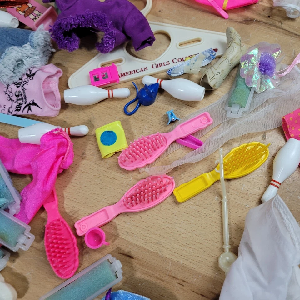 Barbie American Girl Disney? Lote Ropa Accesorios *120 PIEZAS* 2000s? ¿años 90? Foto 4 de 4