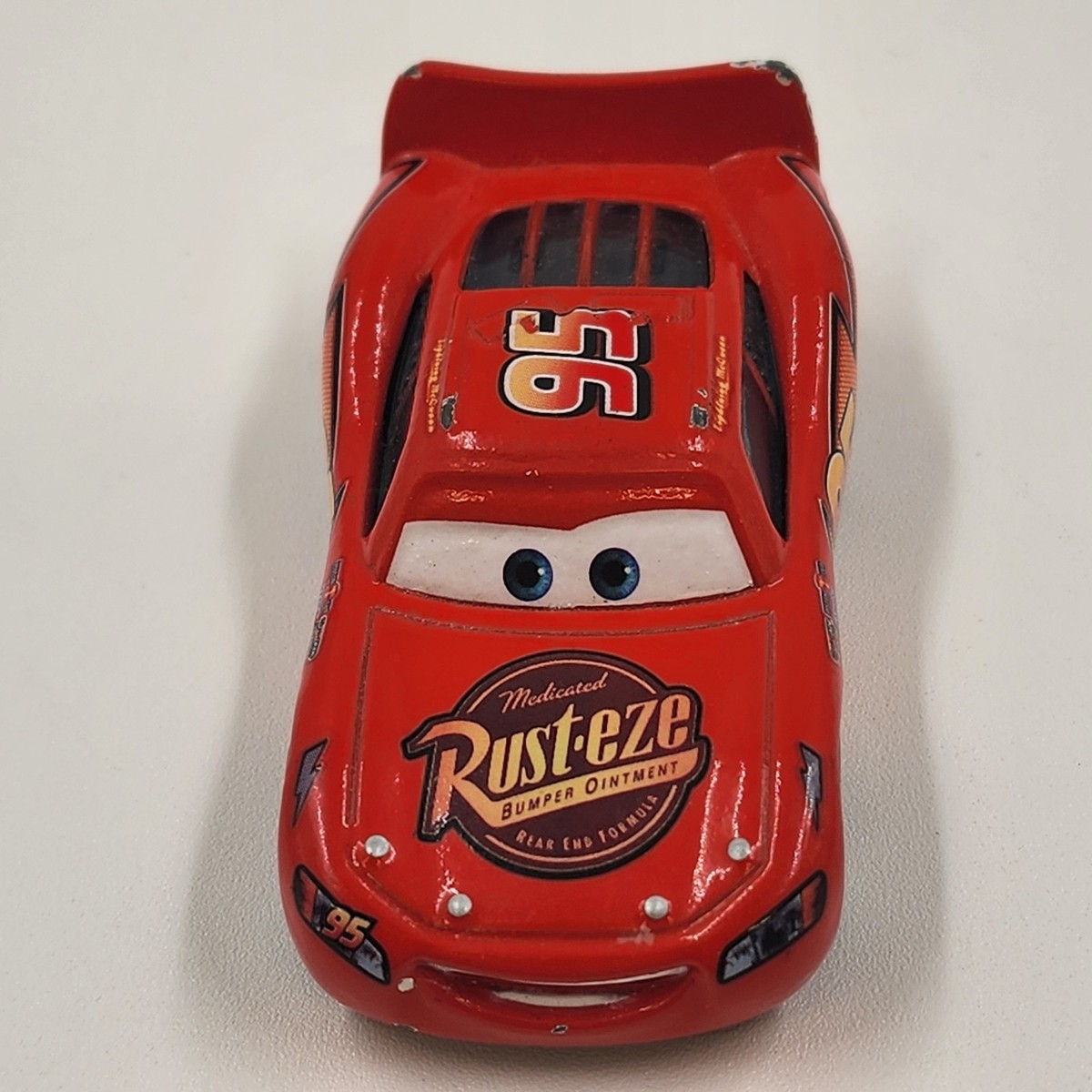 Disney Pixar Cars Rust-eze Lightning McQueen Red #95 Metal Die