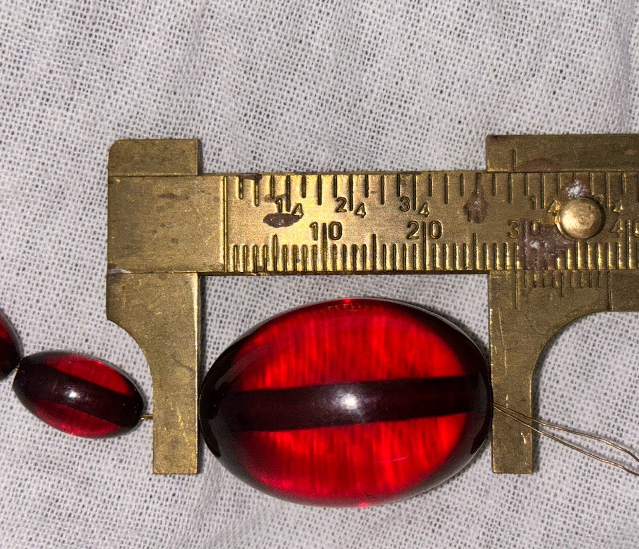 Vintage Translucent Cherry Amber Bakelite Graduat… - image 7