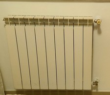 Termosifone  Radiatore in alluminio bianco interasse 60- 9 colonne