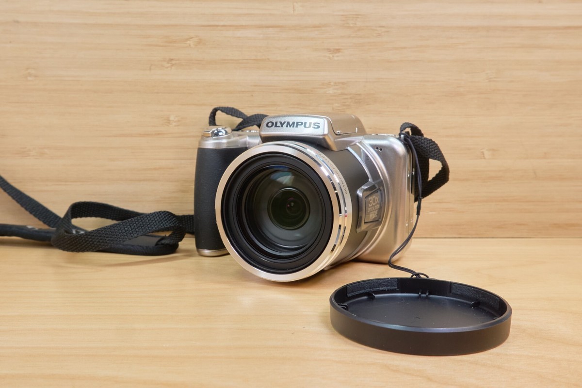 Olympus SP-800UZ Digital Camera Silver 14MP 30x Optical Zoom