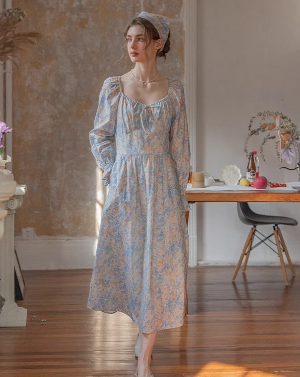 VETEMENTS Abiti donna stampa floreale scollo quadrato manica lunga vita media alta cotone