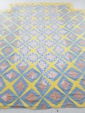 Vintage Feed Sack Beautiful Diamond Shape Flower Pattern Quilt 89x79 inch