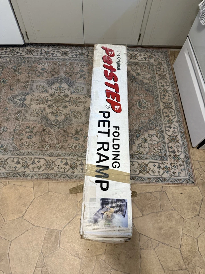 NUEVA RAMPA PLEGABLE PARA MASCOTAS DEADSTOCK Original PetStep - Grafito / 70” Desplegada Foto 3 de 4