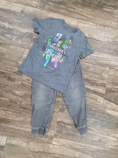 Boys Size 6/7 Minecraft Tee With Grey Joggers