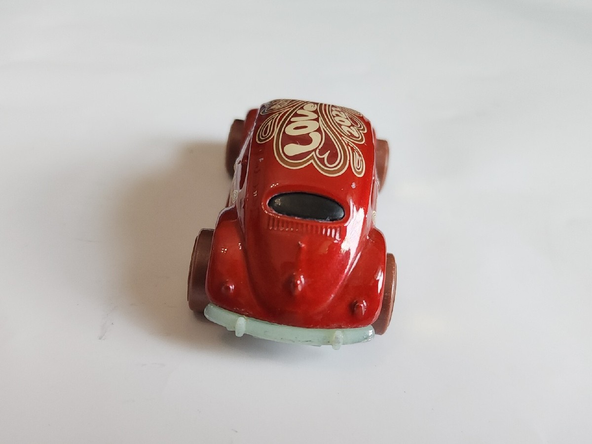 Vtg Hot wheel RED volkswagen beetle 1988 Mattel valentine