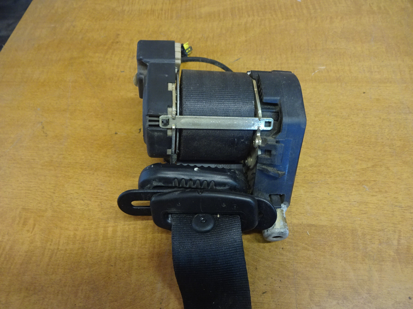 Maserati 4200 Spyder - RH Front Seat Belt Roller - P/N 66311200