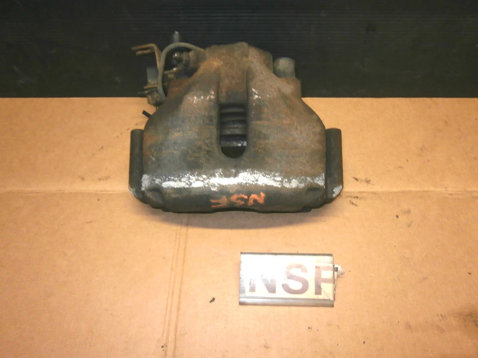 VW VOLKSWAGEN PASSAT 2000-05 1.9 TDI / 2.0 20V PASSENGER FRONT BRAKE CALIPER 886 - Image 1 of 1