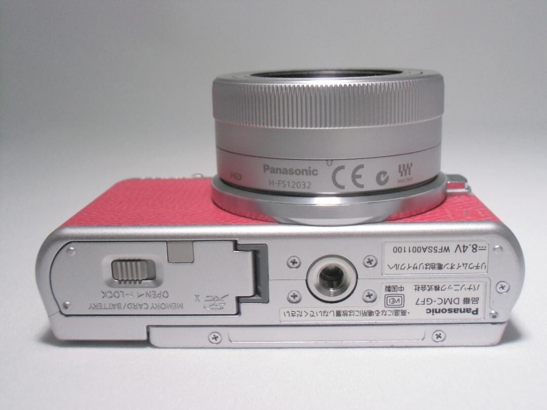 Panasonic DMC−GF7W Panasonic LUMIX G DMC-GF7W Double Zoom Lens 1619 Shots