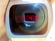MBO Quartz URANUS Modul ? vintage LED Uhr 36x42mm schön 70er Jahre RARE
