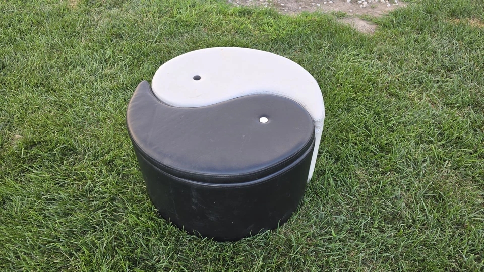 Ying Yang Almacenamiento Otomano Sala Muebles Negro Blanco Par Balance Harmony Foto 2 de 4