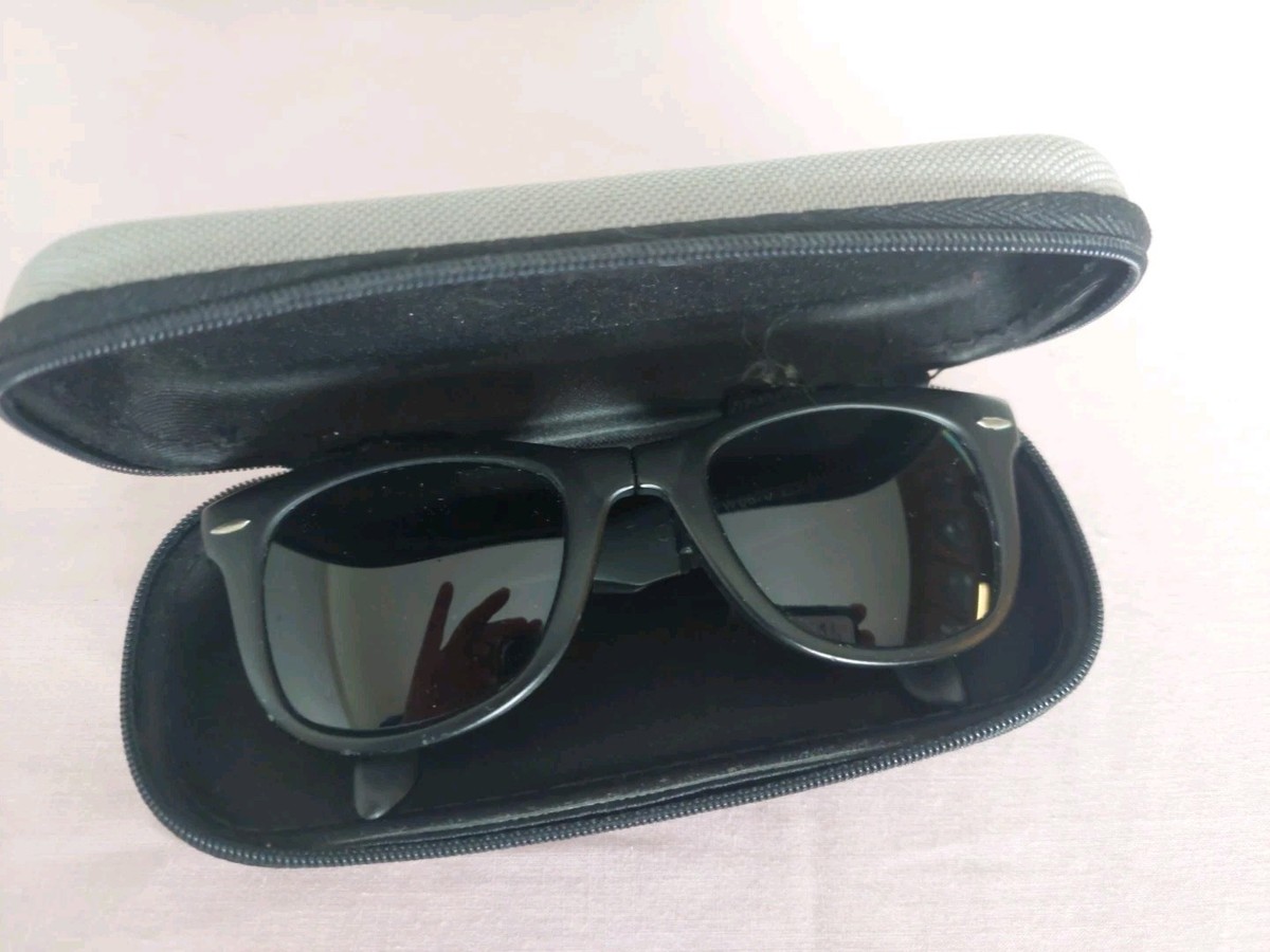 Ray Ban Folding Wayfarer Frame Sunglasses MATTE Black France W0670