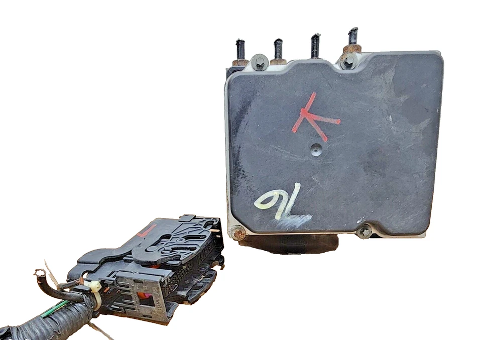 Unidad de módulo de bomba de freno antibloqueo Nissan Máxima ABS 2011-2014 47660-ZY90C OEM Foto 2 de 4