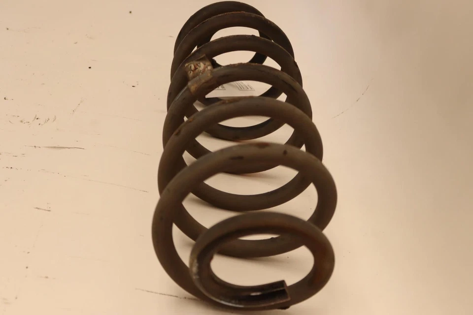 Muelle helicoidal suspensión trasera derecha Chevy/GMC 2015-2020 OEM Foto 4 de 4