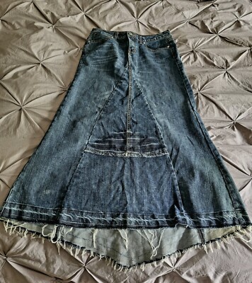 Maxi distressed fringe denim jean skirt size 7