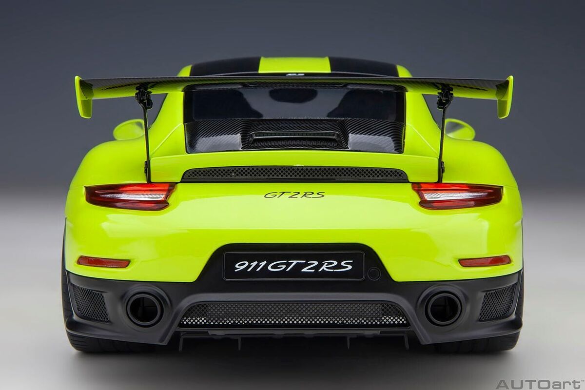 AUTOart 1/18 Porsche 911 (991.2) GT2 RS Weissach Package AUTOart 1/18 Porsche 911 (991.2) GT2 RS Weissach Package