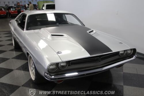 1972 Dodge Challenger Restomod - Picture 19 of 40