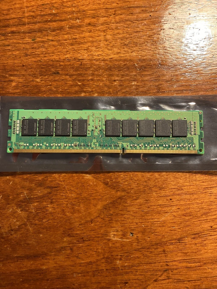 Samsung 8GB 1Rx4 PC3L-12800R-11-12-C2-D3 M393B1G70QH0-YKO - Image 4 of 4