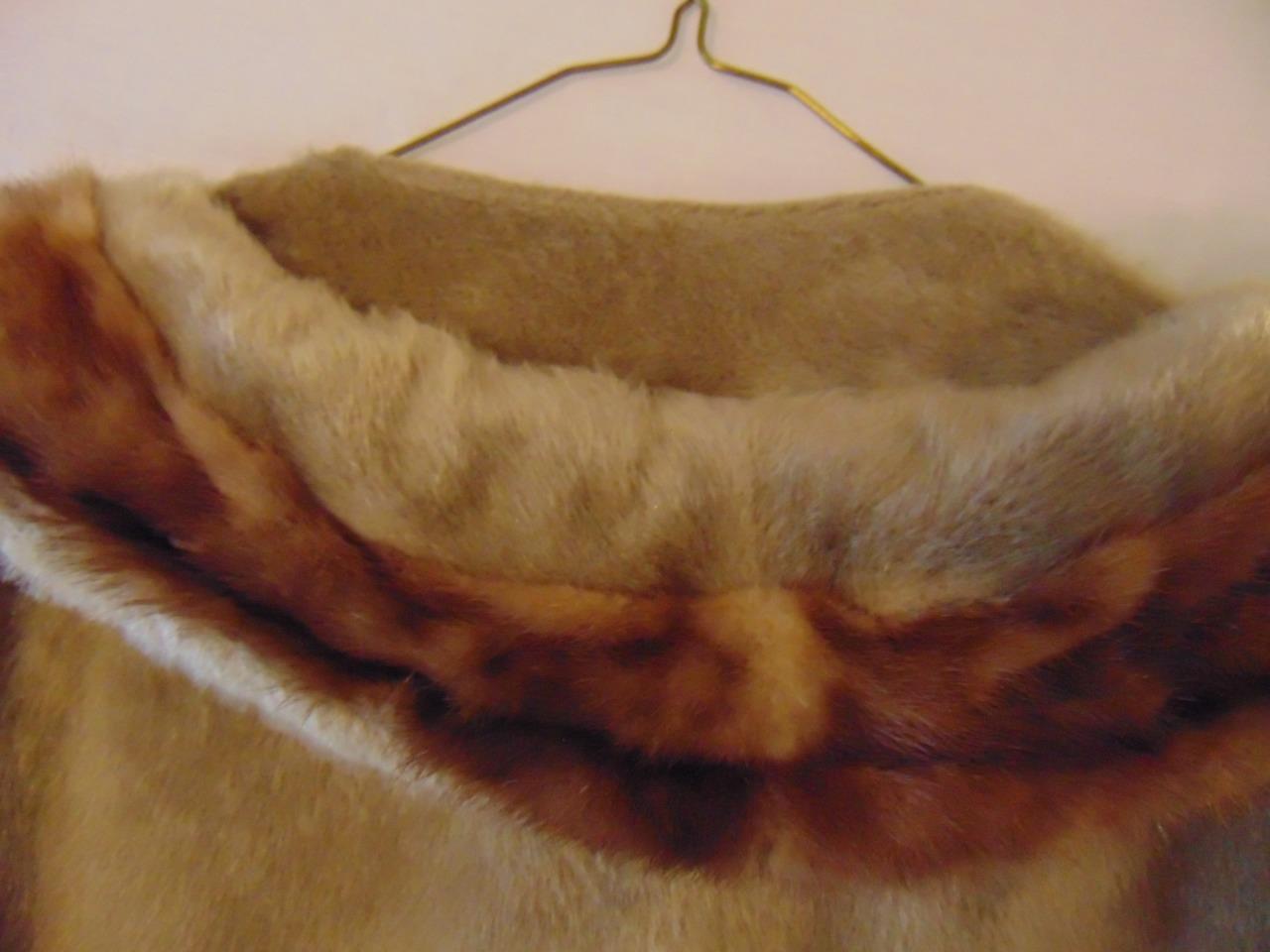 Vintage Blonde Mink Faux Fur Coat Accent Fur Coll… - image 6