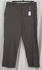 IZOD Men's American Chino Flat Front Classic Fit Pant Olive Size 38x32