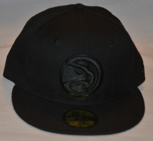 NEU New Era 59Fifty Atlanta Falkenmütze (Größe 7 1/8) schwarz auf schwarz Kollektion ALLE - Bild 1 von 9