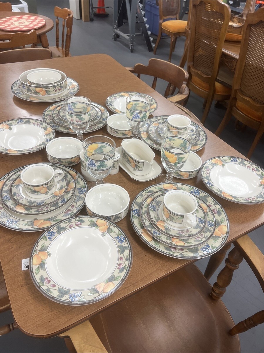 Mikasa Intaglio Garden Harvest 7 Piece Place Setting - Serv