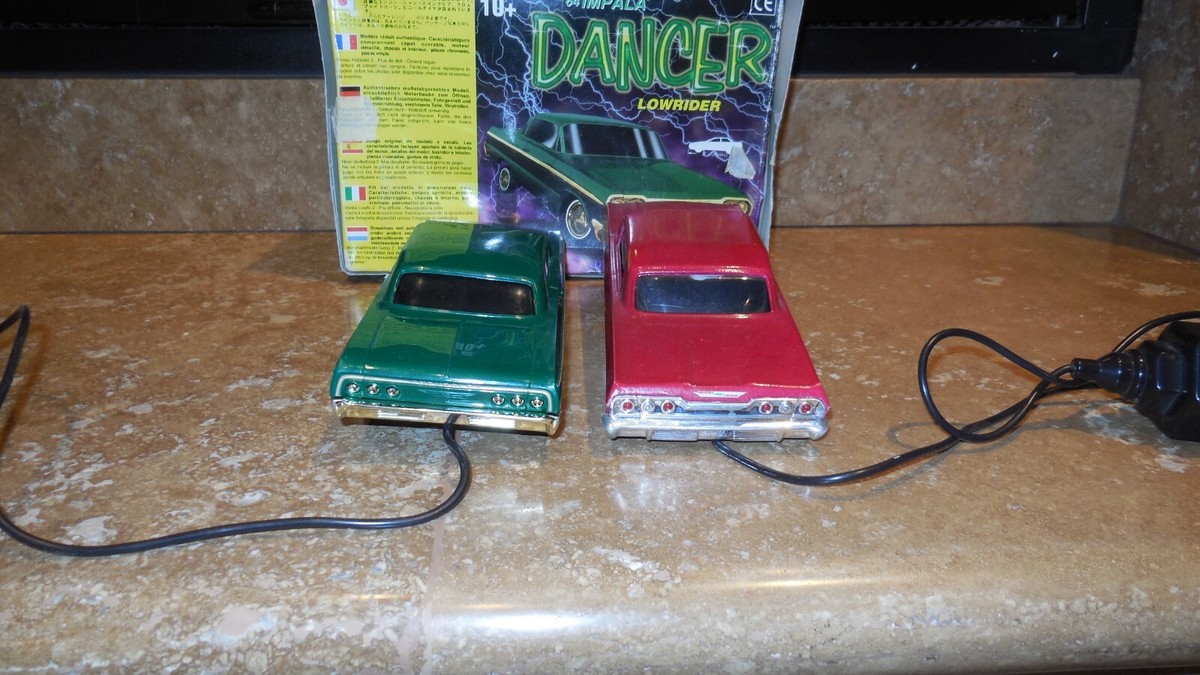 LINDBERG CHEVY 1964 IMPALA GREEN DANCER & 1963 IMPALA RED