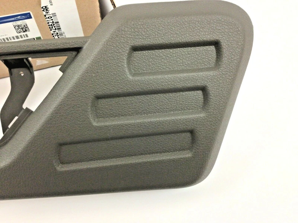 Оригинальная передняя крышка сиденья со стороны водителя левая для Ford серии F-Super Duty 2008-2009 годов выпуска - Изображение 2 из 4