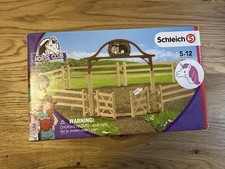 Schleich Horse Club - Set 42434 - Pferdekoppel mit Eingangstor