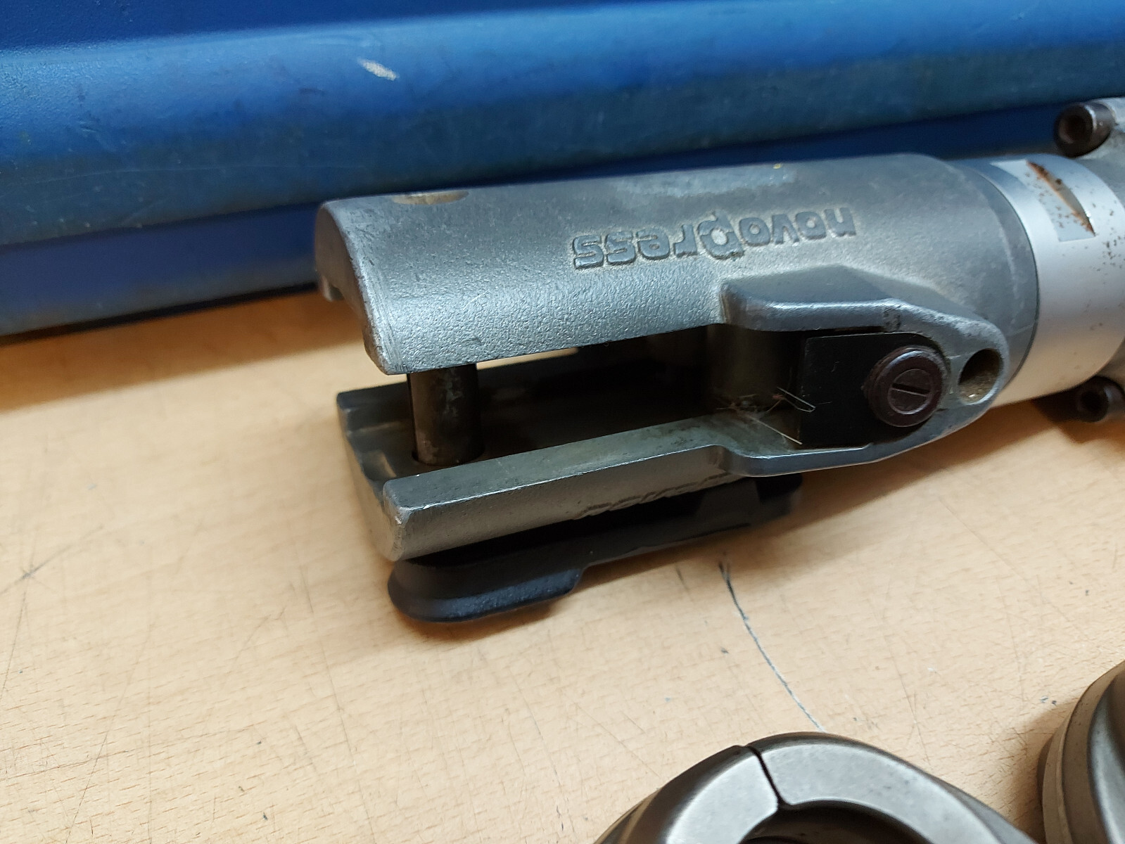 Geberit Novopress EFP2 Press Machine Press Pliers 6 x Mepla Press Jaws Viega