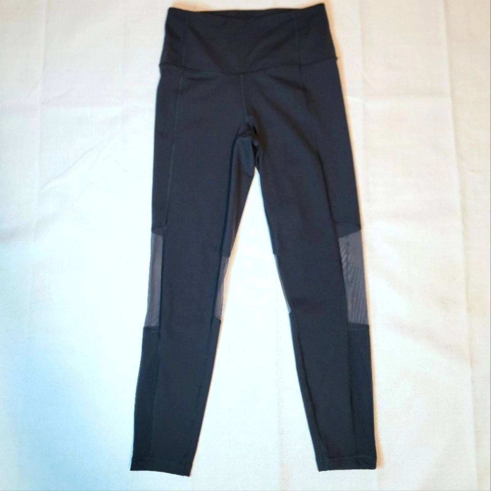 victoria-secret-vs knockout leggings