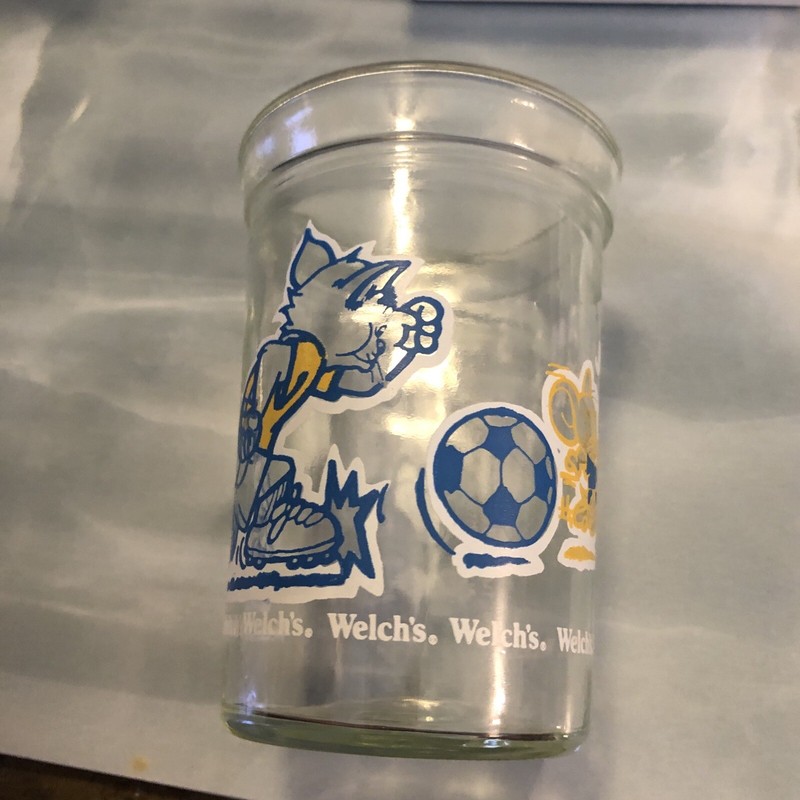 Welch's 1991 Tom & Jerry Cartoon Soccer Jelly Glass Classic Antique Limited