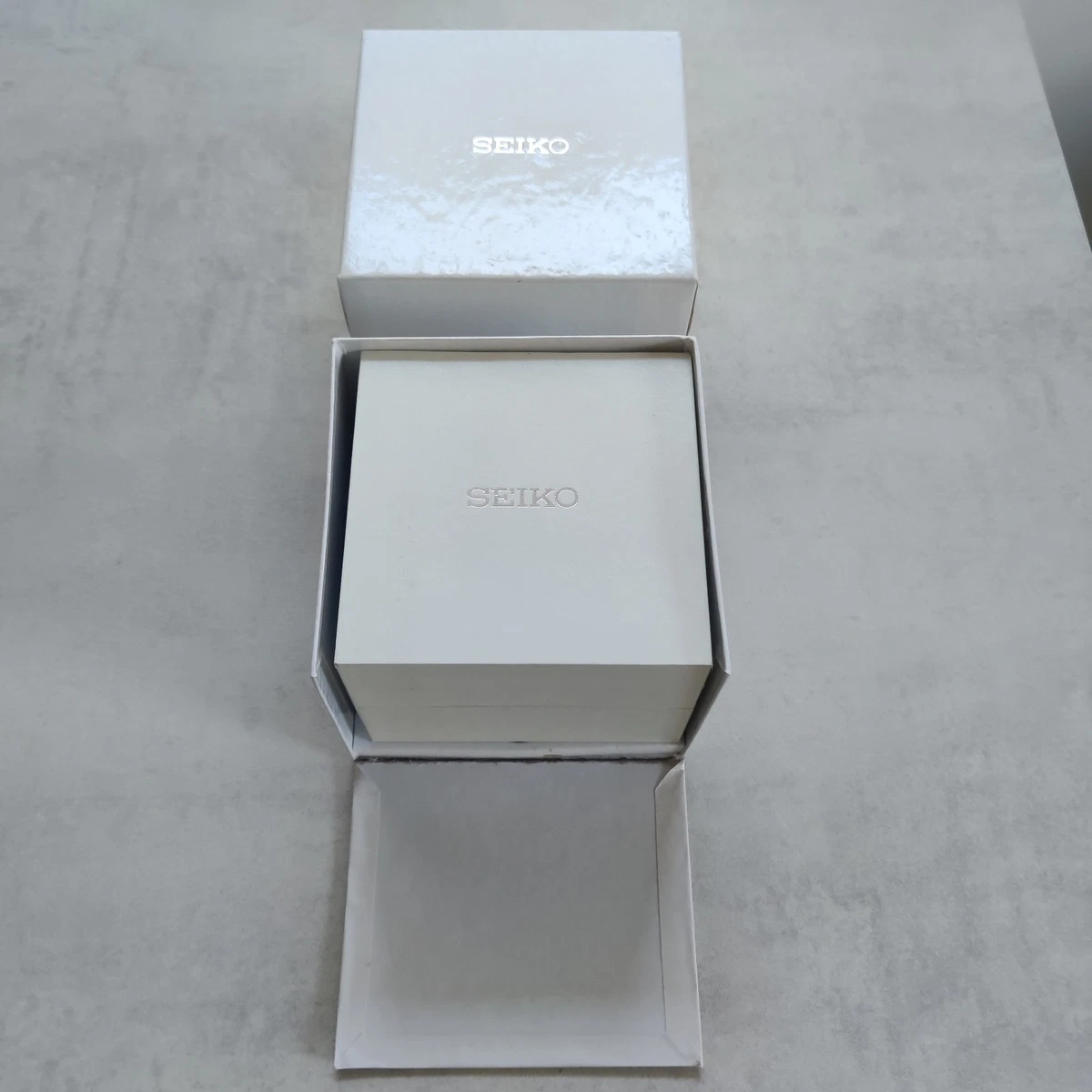 Seiko Sapphire V783-0A50 Quartz Watch • Sapphire Crystal • 100M Water Resistance