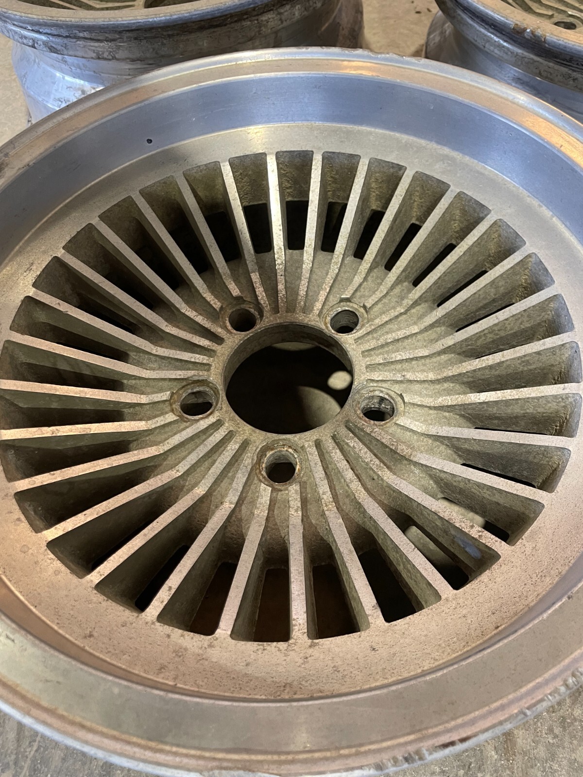 VINTAGE 30 SPOKE ET IMCO "T" TURBINE HURRICANE WHEELS 15" X 7" UNILUG