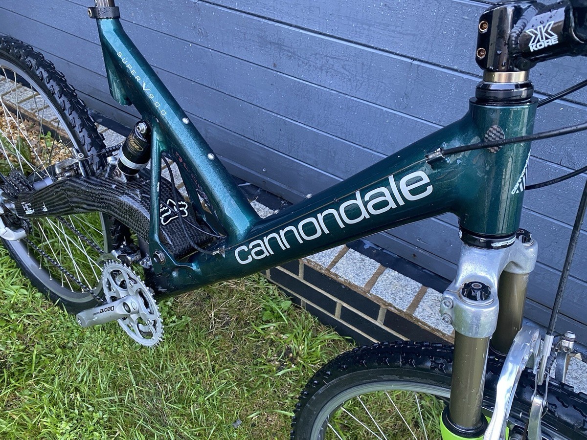 とても希少な90年代キャノンデール スーパーV900 カーボン！ とても