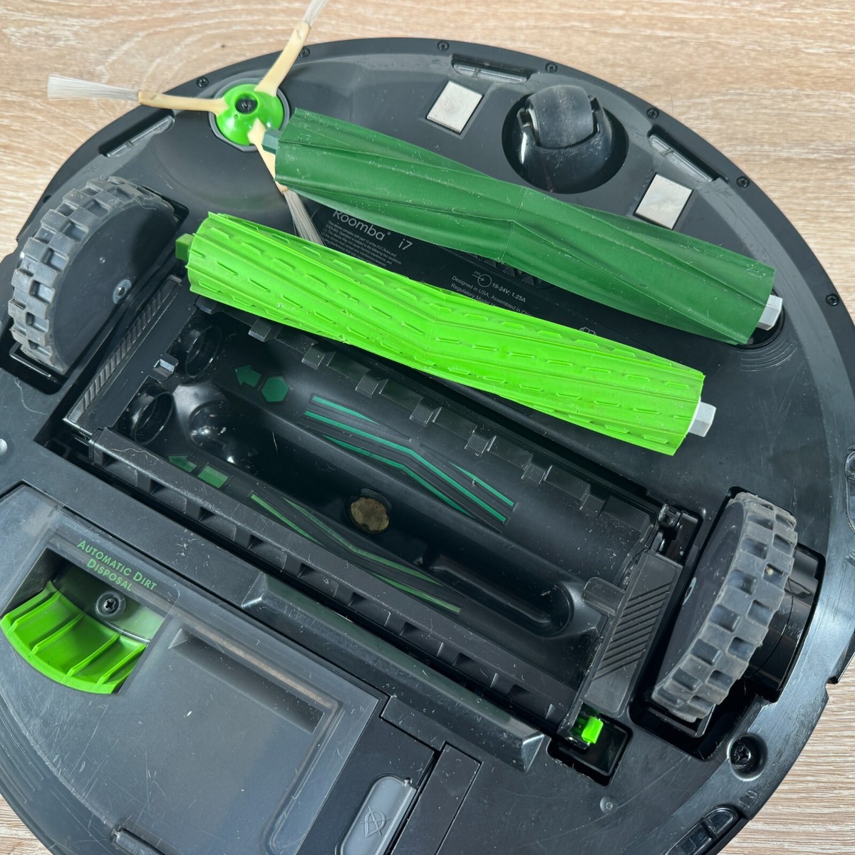 iRobot Roomba i7+ WiFi Self-Emptying Robotic Vacuum with iRobot Roomba i7+ WiFi Self-Emptying Robotic Vacuum with