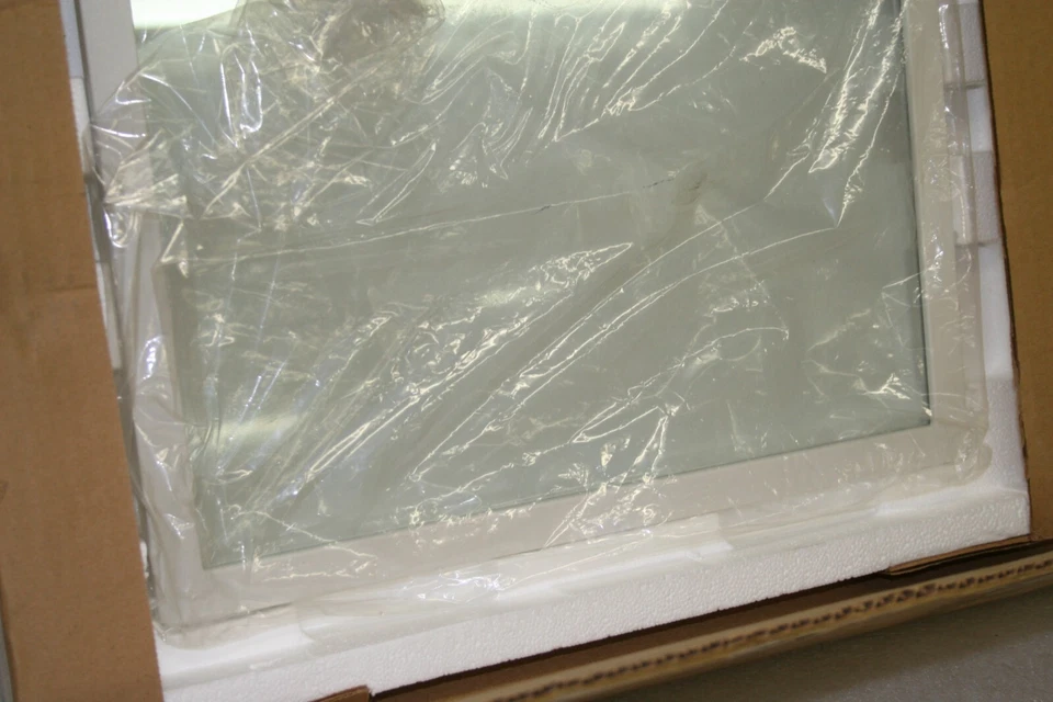 Fellowes CRC92892 Premium LiteView Monitor Filter Anti-Radiation 16/17"  Beige - Image 4 of 4