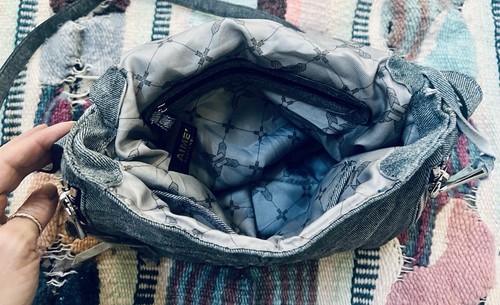Borsa a tracolla AIMEE KESTENBERG blu chiaro con patta in denim ottima! - Foto 20 di 24