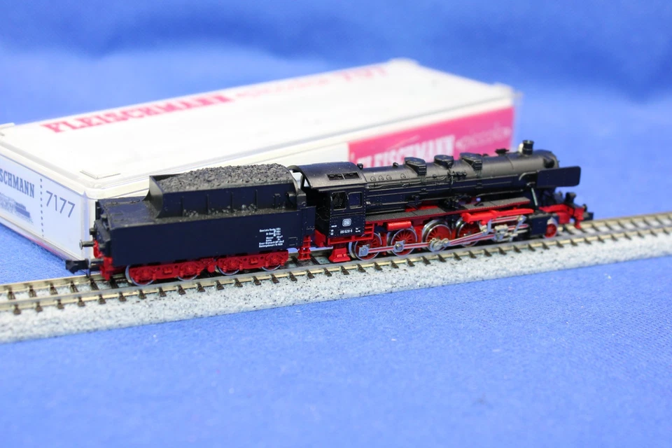 Fleischmann 7177 Spur N DB Dampflok BR 051 628-6 Licht/sehr guter Zustand/OVP - Bild 2 von 4