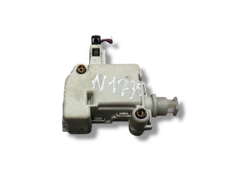 Volkswagen Polo 2005 Stellmotor Heckklappe Kofferraumdeckel 3B0959781C MDV97797