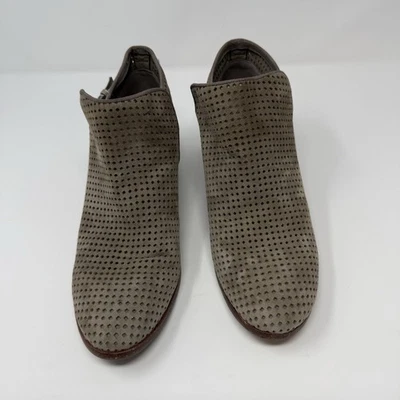 Sam Edelman “Paula” Botines Perforados Beige Gamuza Tostada 7.5M - Imagen 1 de 4